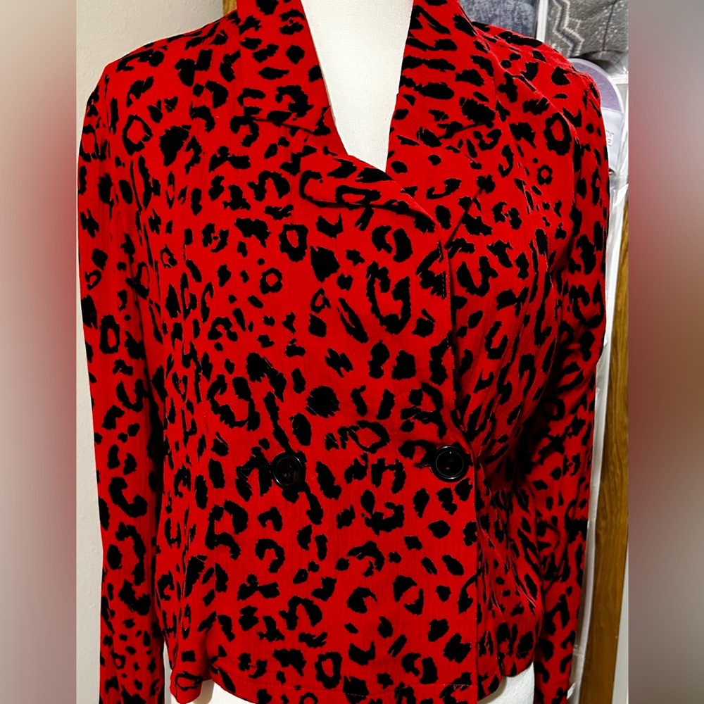 Miley + Molly ladies size small rayon top